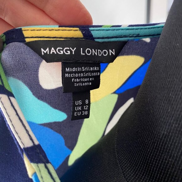 Maggy London Wrap dress pattern print Size 8 - Picture 7 of 7